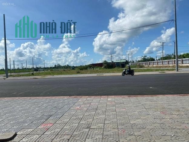 Bán nền thổ cư 100%, cạnh chợ, lộ 14m, giá 768 triệu