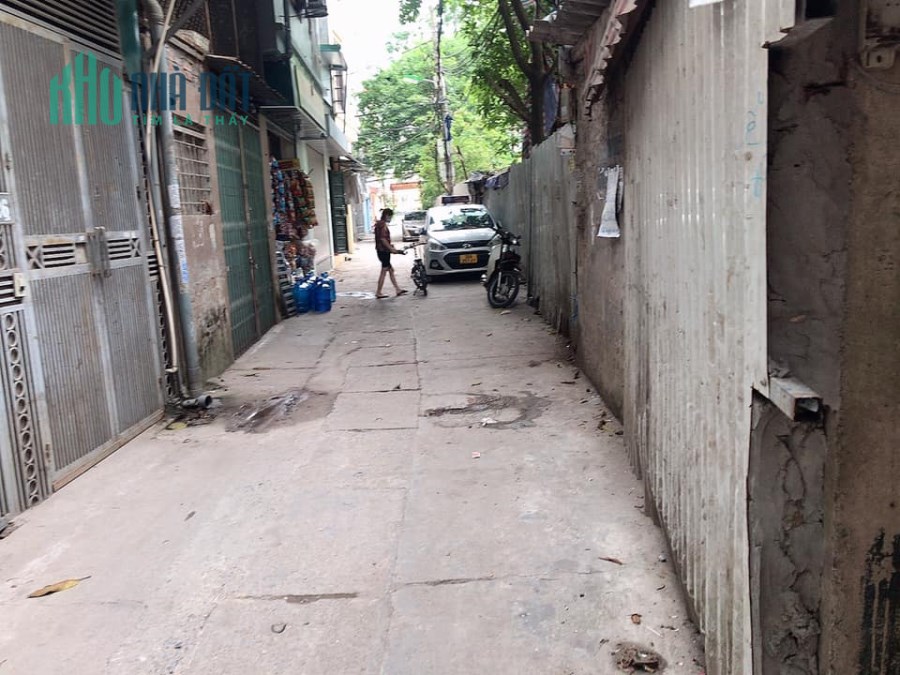 Bán đất Phạm Văn Đồng, Bắc Từ Liêm. Diện tích 70m, mặt tiền 5.4m, chỉ 3 tỷ. Bất chấp đầu tư!