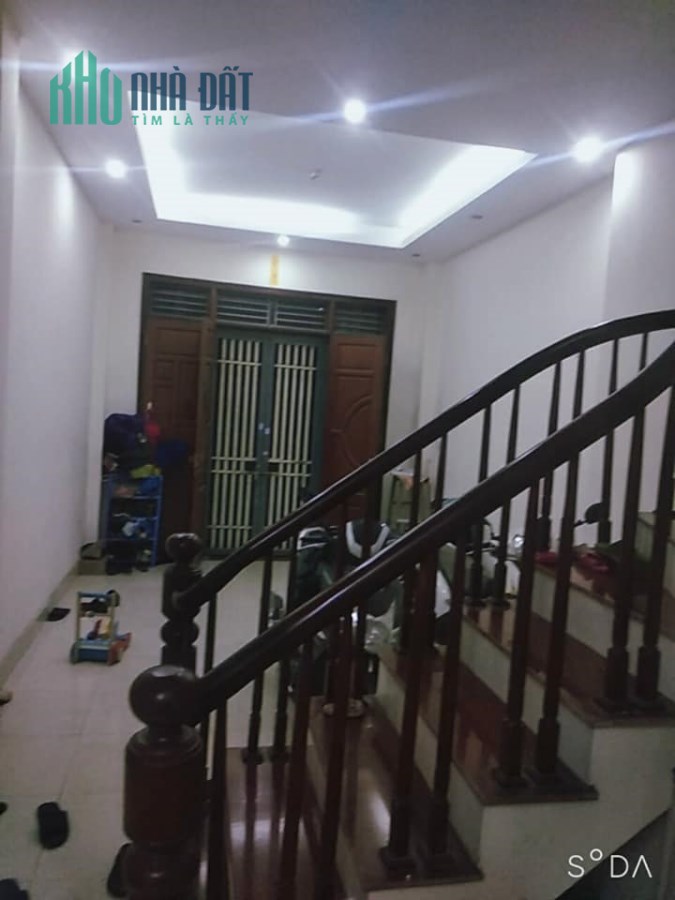 Bán nhà Vạn Phúc 38 mét xây 5 tầng đẹp từ trong ra ngoài, ô tô đỗ cửa,  giá chỉ 4.25 tỷ