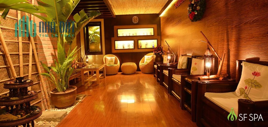 Bán tổ hợp quán bar, Khách sạn, Spa, Mặt phố Phùng Hưng 1000m2, 5 tầng, MT 25m