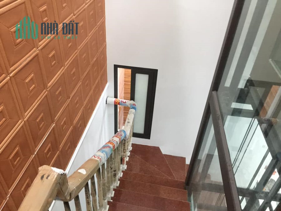 Siêu phẩm phố Ô Cách, Long Biên, mới cứng, ở luôn, thang máy nhập, 48m2 5T MT 4m chỉ 6.5 tỷ