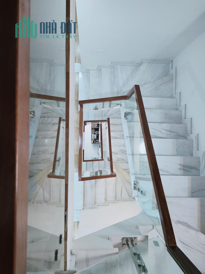 Bán nhà Mễ Trì Thượng, Nam Từ Liêm, ÔTÔ, KINH DOANH, hơn 4 tỷ.