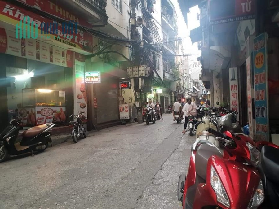 Bán nhà mặt phố Phúc Tân, Hoàn Kiếm 43m, mặt tiên 4.6m, giá 8 tỷ, kinh doanh sầm uất.