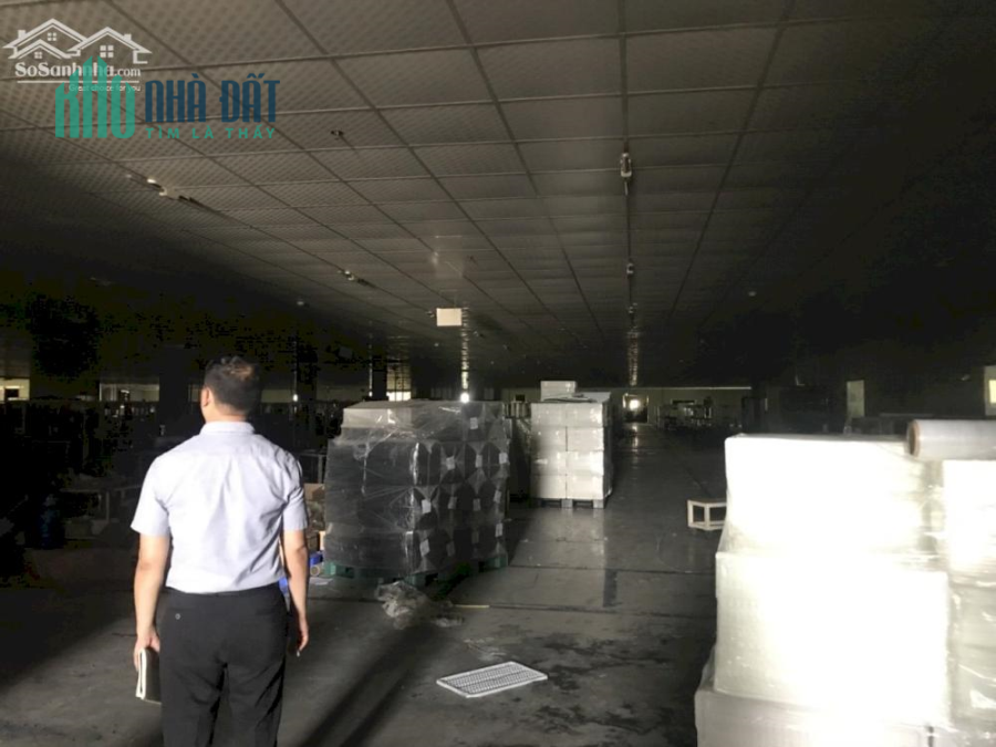 Cho thuê nhà xưởng đẹp, đầy đủ, diện tích 8000m2 KCN Đại Đồng.