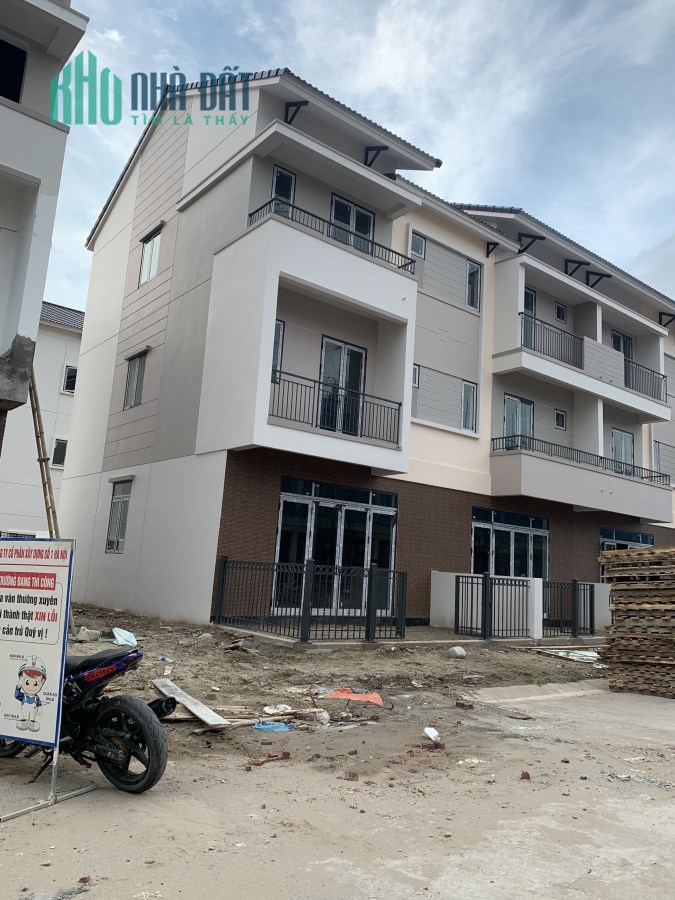chủ đầu tư còn sót duy nhất căn nhà shophouse 3 tầng hiện đại đẳng cấp