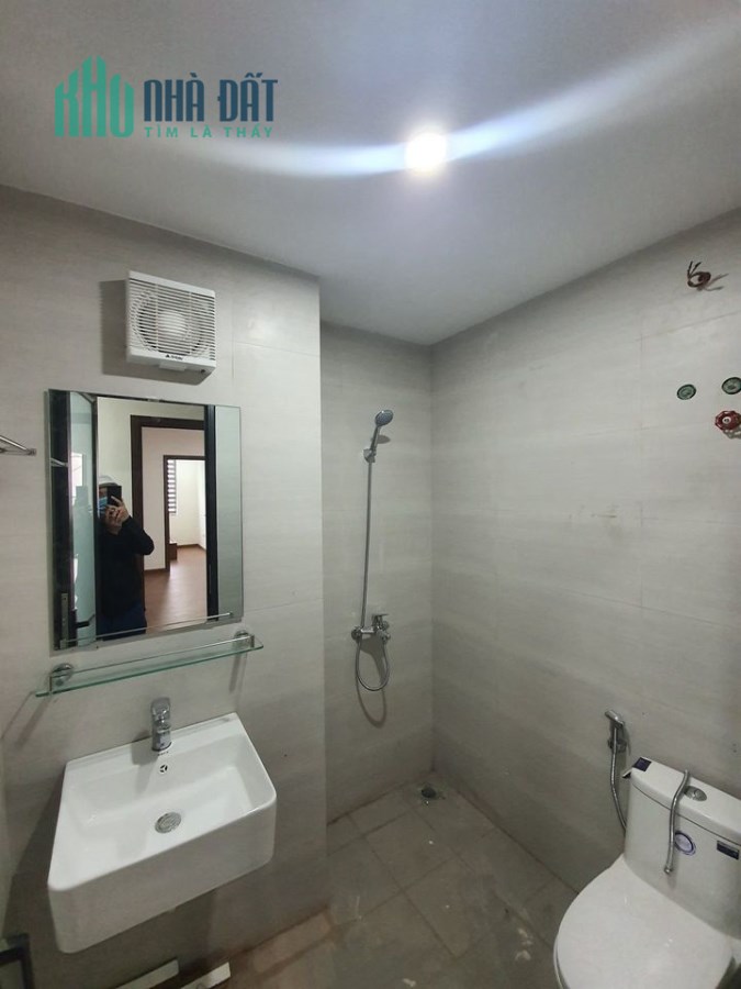 Bán Nhà Đẹp, Lô Góc, Xã Đàn, Đống Đa, 60m2, 5.6 tỷ.