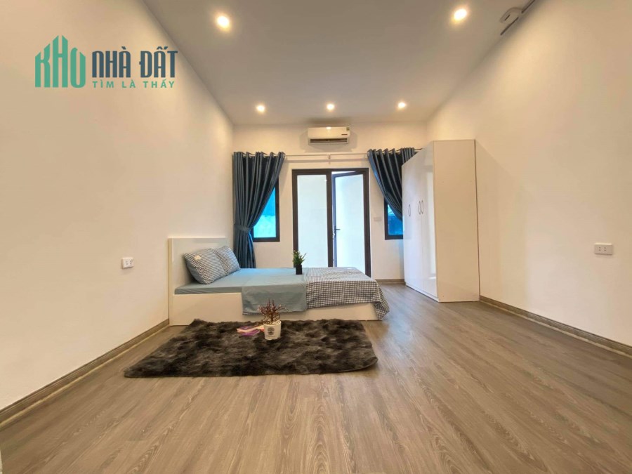 Bán nhanh nhà Đồng Nhân, 53m2*7 tầng, 7.9 tỷ, có thang máy, gần phố