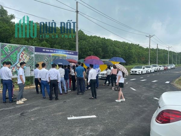 Đất TĐC Đồng Doi Ba Vì vị trí trung tâm khu du lịch làng văn hóa