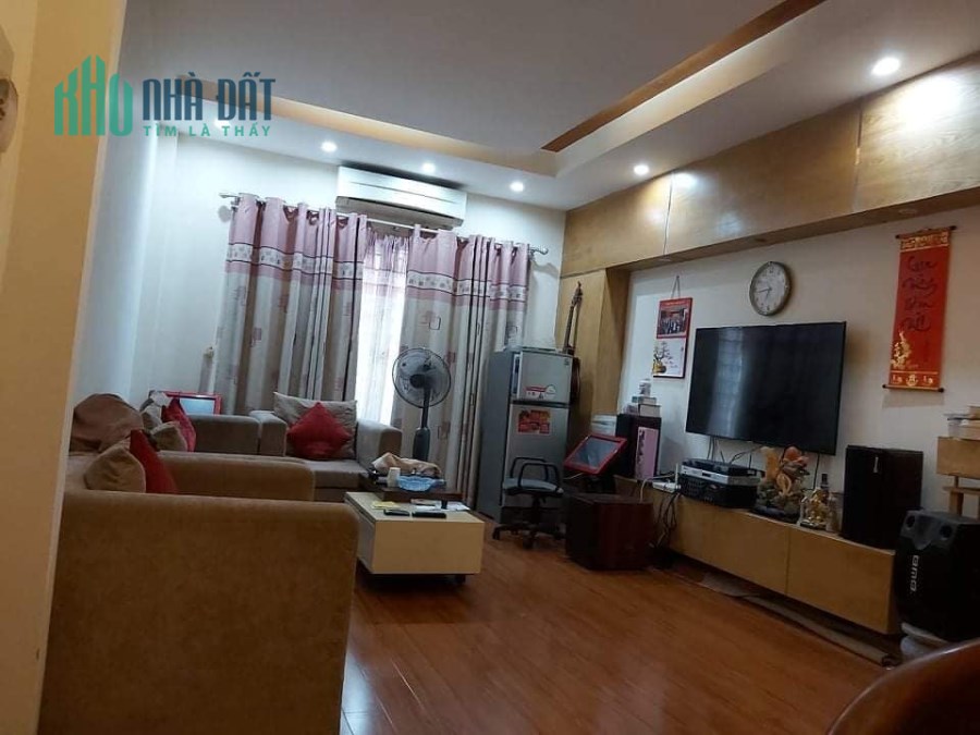Nhà Siêu Chất Phố Tân Mai chỉ việc xách Vali đến ở DT 40m Giá 2.8 Tỷ