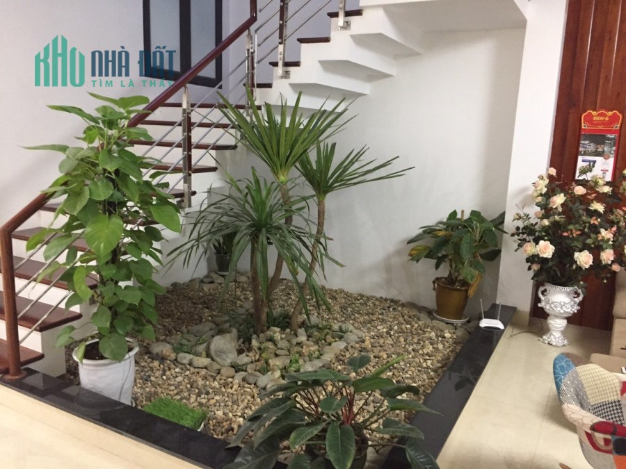 Bán ô góc ngõ Hùng Vương , Tích Sơn giá 1,99 tỷ.146m2. LH: 0986.797.222-0986.454.393