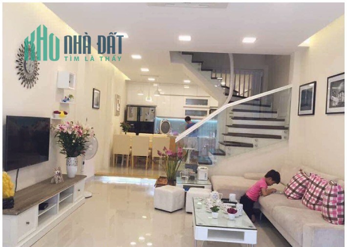 Bán gấp nhà phân lô phố Tô Vĩnh Diện, 44m2, 4 tầng, ở luôn, 4 tỷ