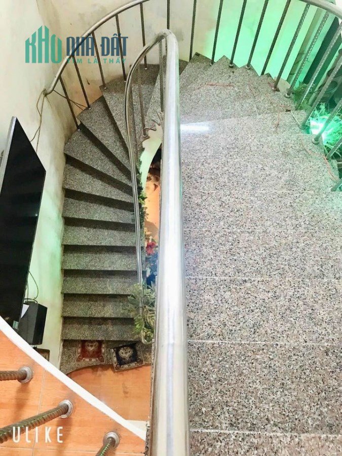 Bán nhà quận 10, Ô TÔ, 104m2, chỉ 100tr/m2, thu nhập cao, 0911687421