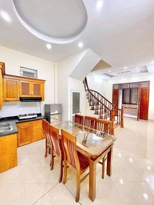 bán gấp nhà Bắc Từ Liêm, dt 51m2, 5t, nhỉnh 3 tỷ, lô góc, gần ô tô, ở ngay.