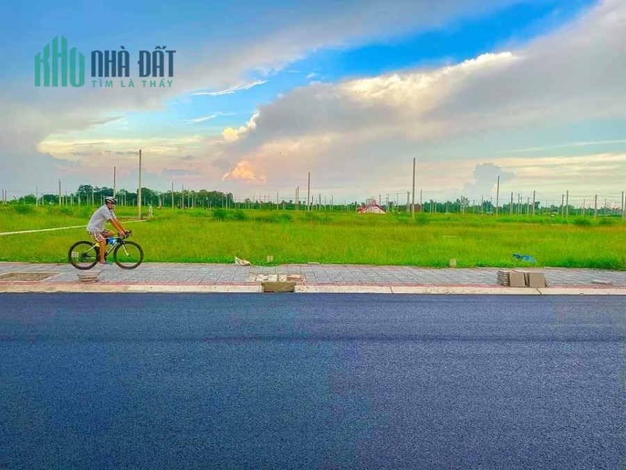 Vạn Phát Sông Hậu Sống Thi Vị Đắc Giao Thương.