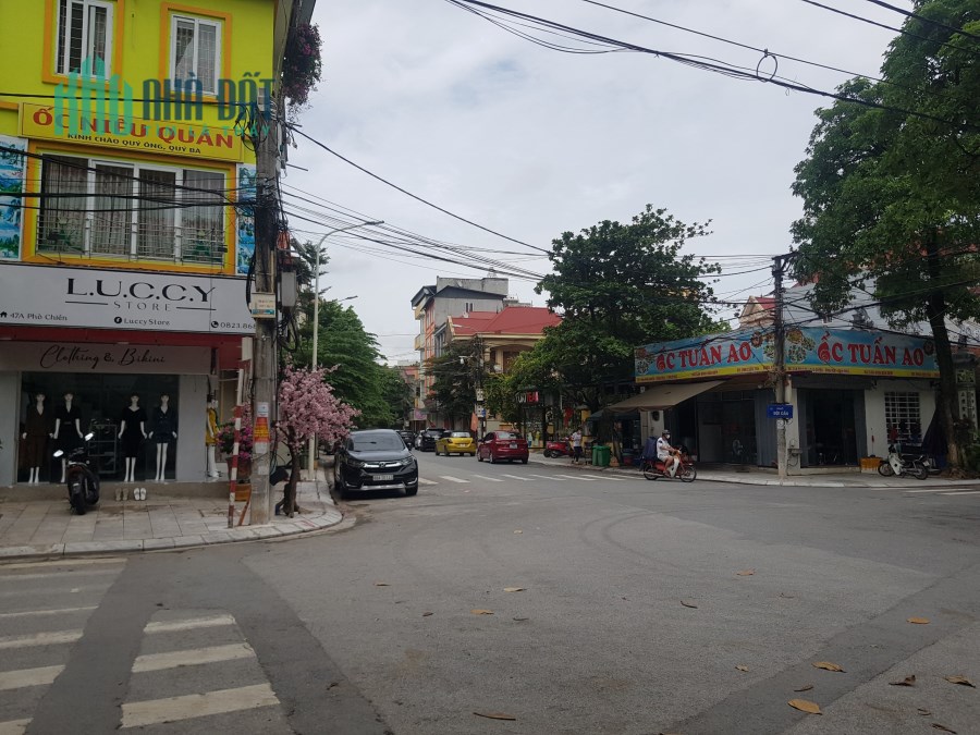 BÁN NHÀ 3 TẦNG NGÔ QUYỀN, VĨNH YÊN 32M2, GIÁ: 4,X tỶ,Liên hệ: 0986.797.222-0986.454.393