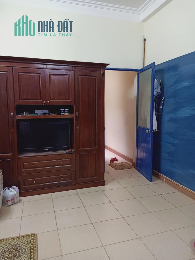 NHỈNH 2 TỶ CÓ HỘ KHẨU QUẬN HOÀN KIẾM 30M 4T - NỞ HẬU - GẦN PHỐ Ở NGAY
