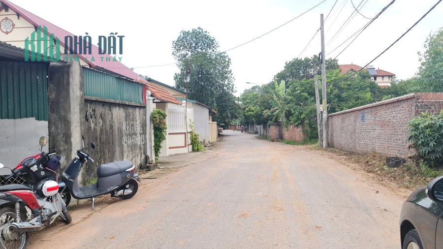 Bán 244 m2 TDP Đông Hòa, Đồng Tâm, Vĩnh Yên.giá: 11tr/m2. Liên hệ: 0986.797.222-0986.454.393