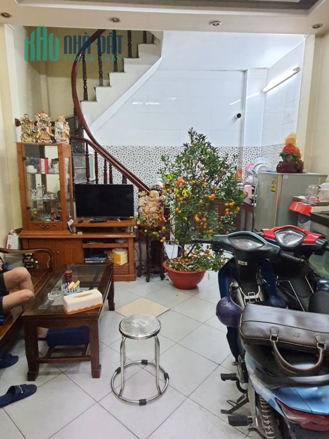 NHÀ ĐẸP Ở NGAY - BẠCH ĐẰNG HOÀN KIẾM - 30M 5T 2xTỶ - GẦN PHỐ NGÕ THÔNG