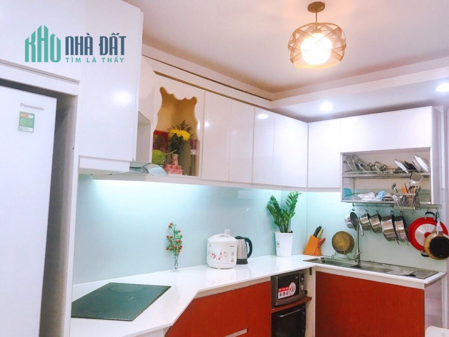 Bán nhà quận 10, TẶNG nội thất, ngang >4m, nhỉnh 5 tỷ, 0911687421
