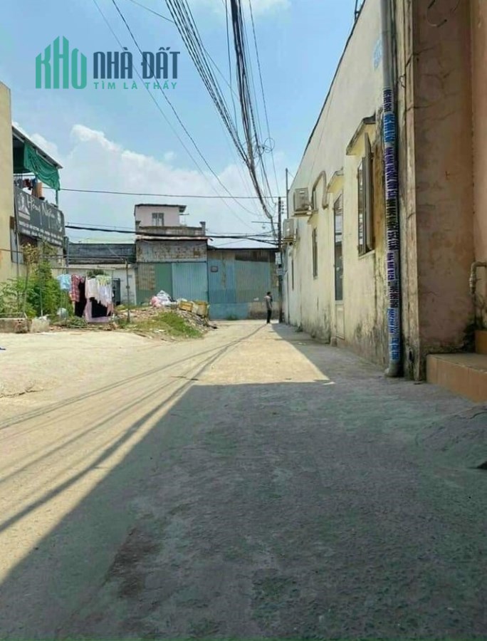 BÁN NHÀ ĐẸP NGUYỄN ẢNH THỦ VÔ 500M, CÁCH ĐƯỜNG NHỰA LỚN 100M XE HƠI ĐẬU CỬ, TRƯỚC NHÀ 4M