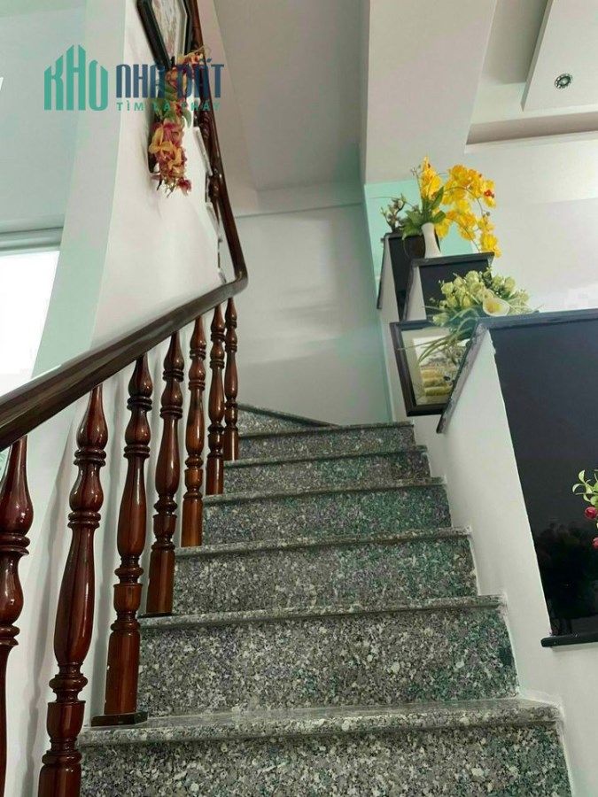 Bán nhà quận 10, XE TẢI, sát mặt tiền, siêu đẹp, kinh doanh, giảm 200TR, 0911687421