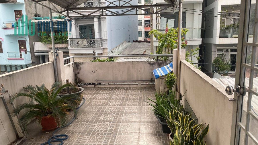 Quận 10 – Bán nhà mặt tiền lô góc đường Hương Giang DT 66m2
