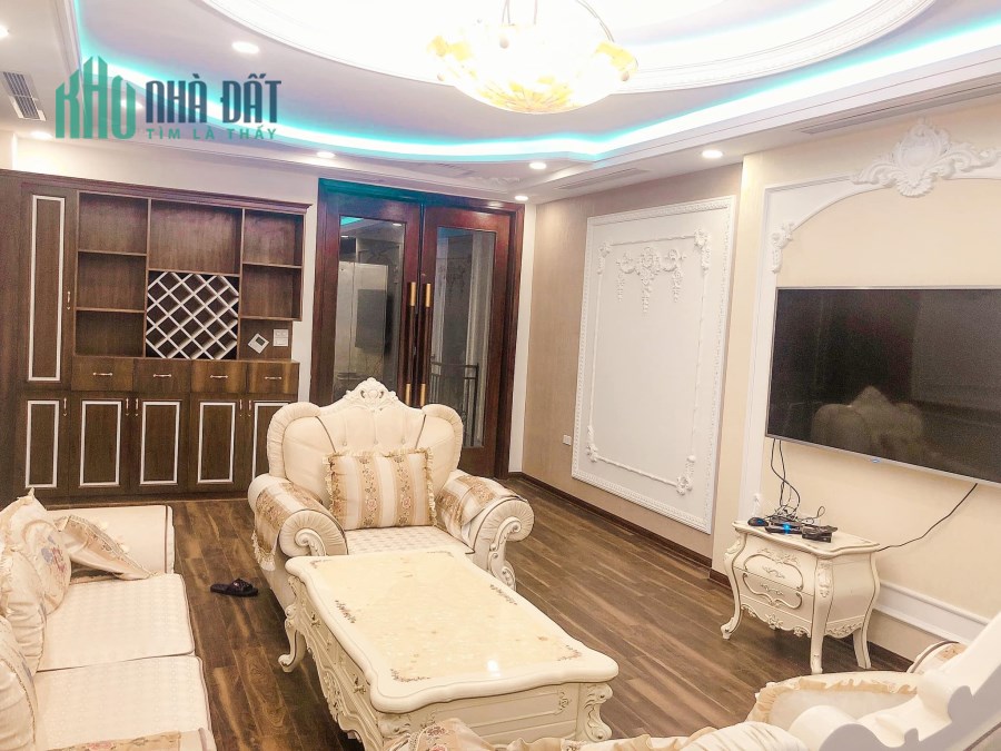 Bán biệt thự phố Đội Cấn, Hàng xóm toàn tướng quân đội, Ô Tô tránh, 110m2, MT 6,5m