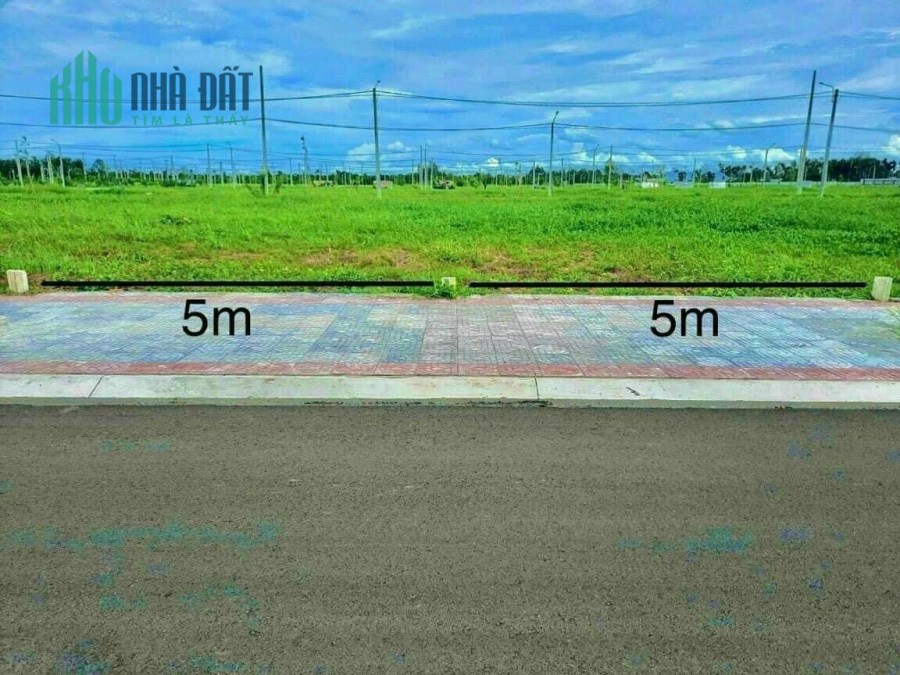 CÒN DUY NHẤT CẶP NỀN NGAY TRUNG TÂM THƯƠNG MẠI