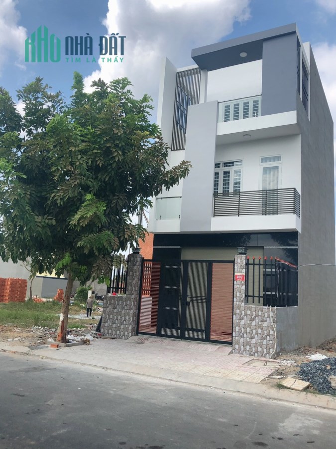 Bán nhà 2 lầu trên đường Đinh Đức Thiện, sổ hồng riêng, giá chỉ từ 2 tỷ