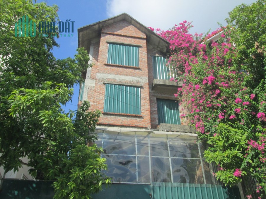 Tôi bán BT view hồ KĐT Cầu Bươu cạnh khu The Manor 130m2x5T chỉ 12.69 tỷ. LH 0989.62.6116