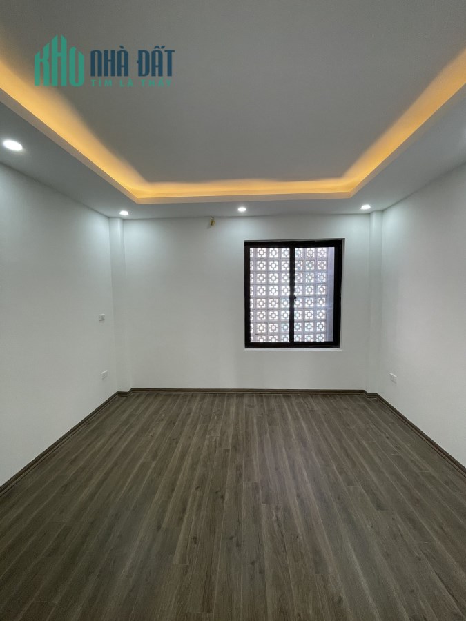 ​Bán gấp nhà Phố Khâm Thiên giá 3.3 tỷ, 58mx3T, MT 6m, đẹp ở ngay