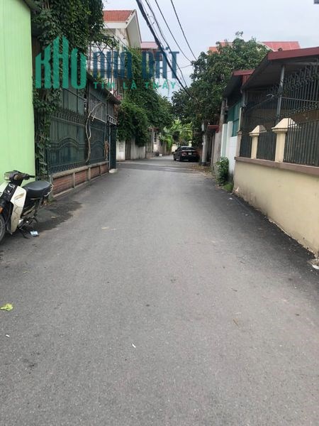 Bán gấp truc chính Đặng Xá Gia Lâm, đường nhựa oto tránh giá chỉ 2,2 tỷ. Lh 0983253436
