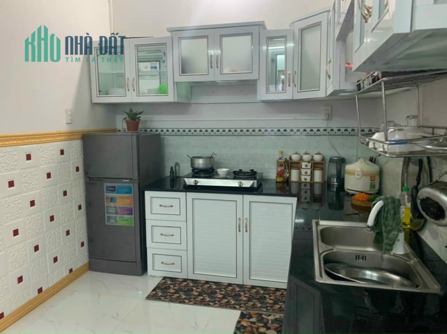 Bán nhà quận 10, XE HƠI, nhà đẹp, 4 tỷ nhẹ, 0911798421
