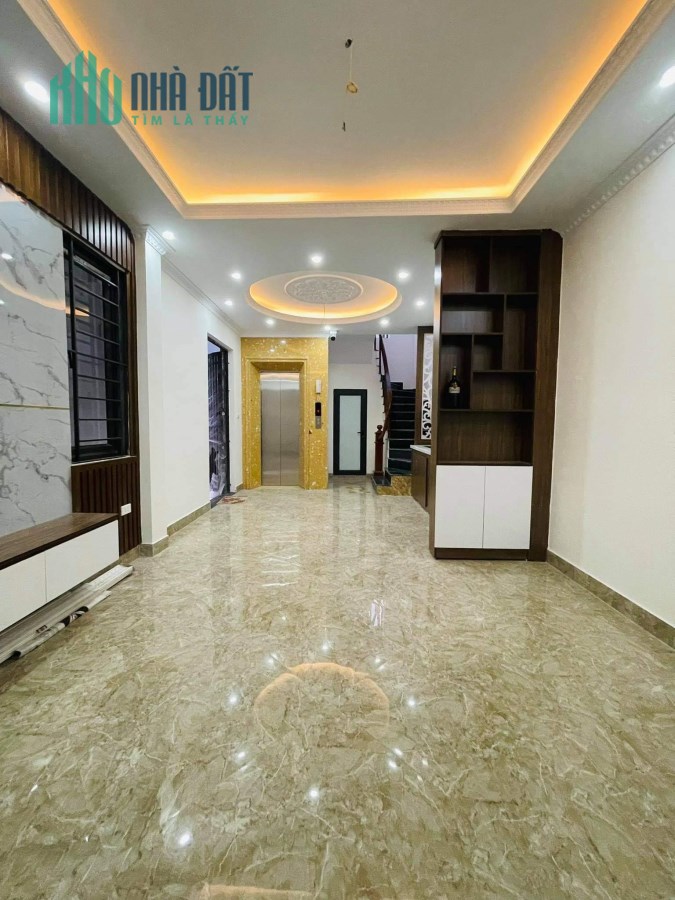 Nhà bán đường Nguyễn Thị Diệu 19x21m 400m2. . Hợp đồng thuê: . Giá: 200 tỷ