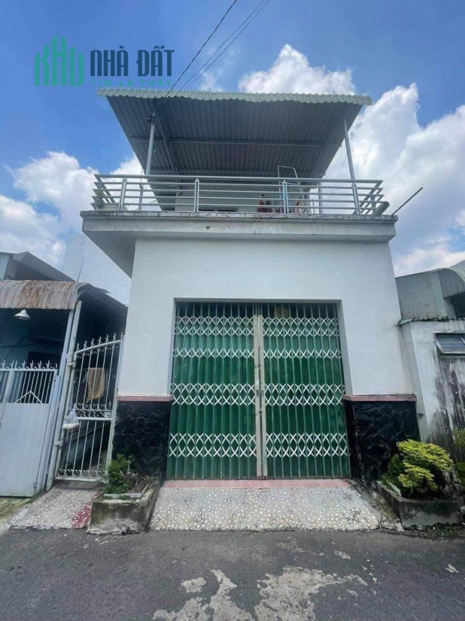 Cần bán nhà đường xe hơi Nguyễn Ái Quốc, Tân Tiến, Biên Hoà