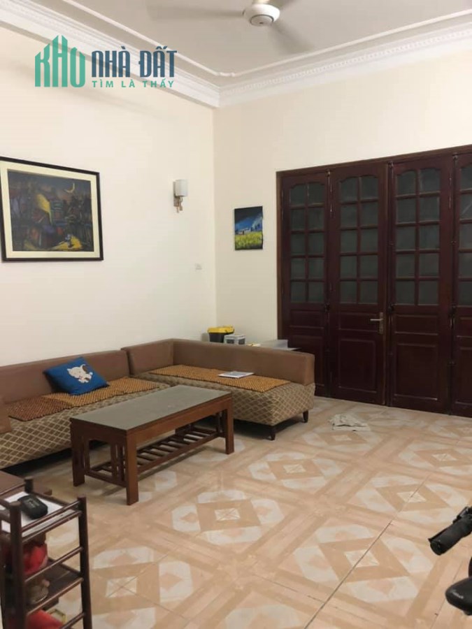 Bán nhà Pháo Đài Láng, Đống Đa 52m2*4T, MT4.2m , giá 4tỷ 500 triệu.