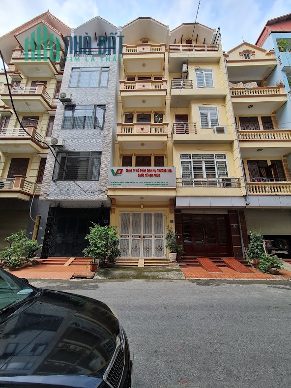 Bán nhà riêng quận Cầu Giấy 60m mặt tiền rộng sát mặt phố Văn phòng kinh doanh 13.3 tỷ