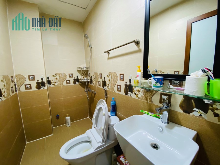 Bán nhà Tô Vĩnh Diện, Thanh Xuân: Phân lô Ôtô, Nhà đẹp, 2 thoángt, 40m2x4T, MT 4m, 5.2 tỷ-0975642942