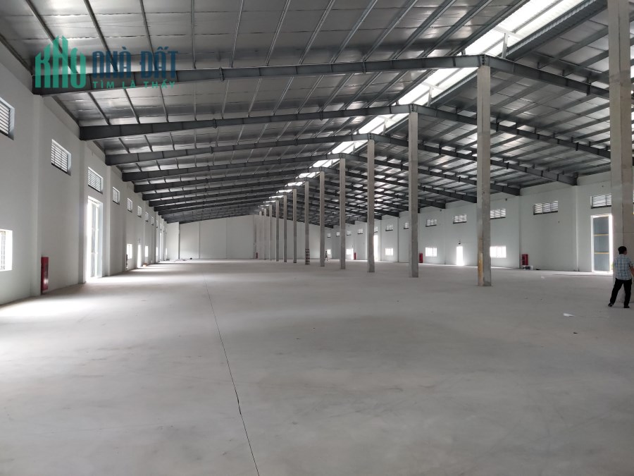 "Chúng tôi cần cho thuê gấp kho nhà xưởng tại KCN Đài Tư-Long Biên