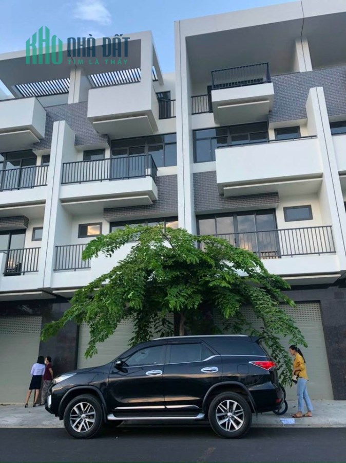 Chỉ 3 căn shophouse cuối cùng tại VCN Phước Long.