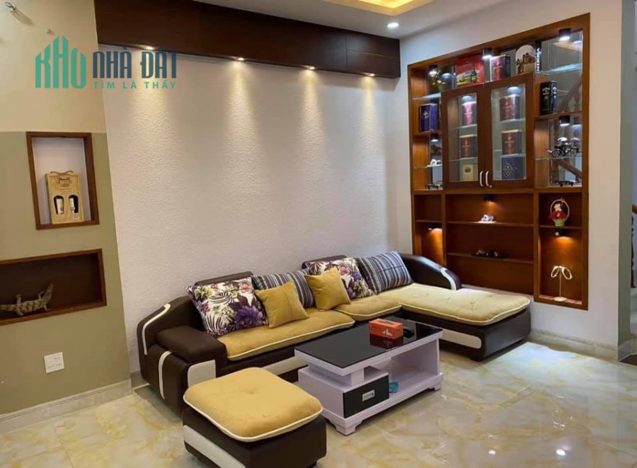 Bán nhà quận 3, tặng full nội thất, đẹp, lô góc 4.5 tỷ, 0799149230
