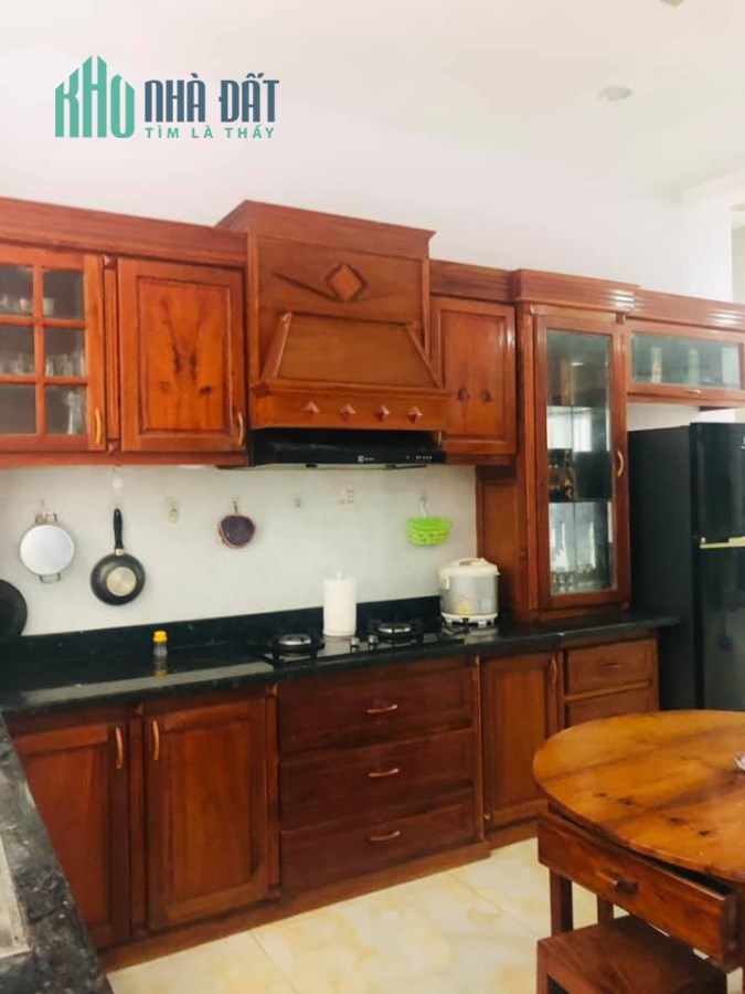 Bán nhà quận 3, tặng nội thất, đẹp, lô góc 4.5 tỷ, 0911687421