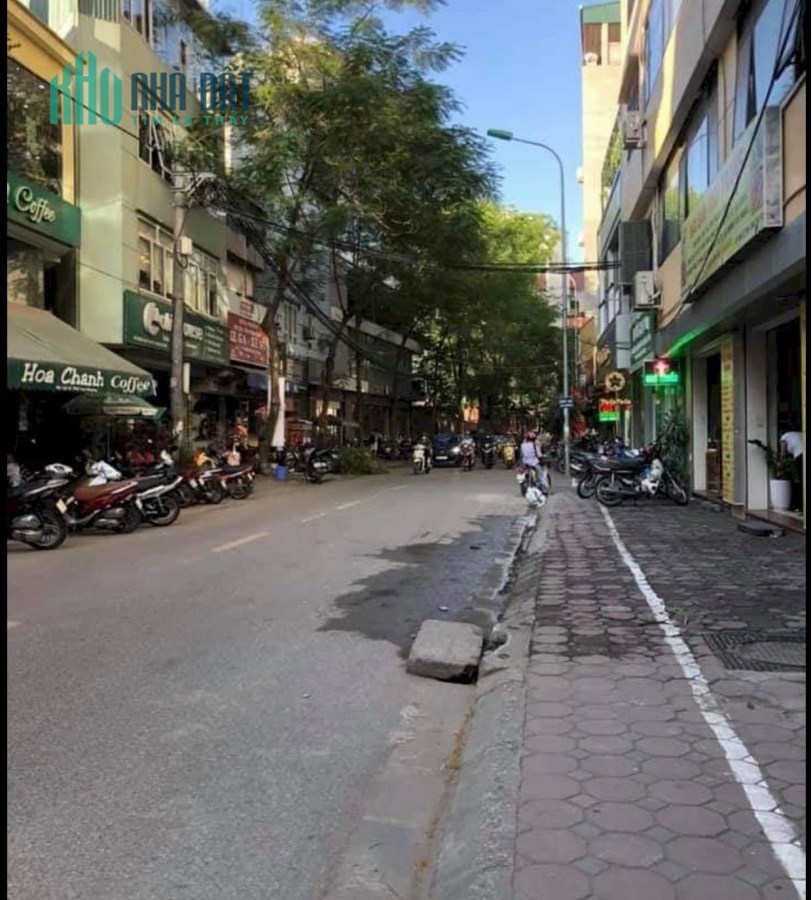 Nhà kinh doanh mặt phố Tôn Thất Tùng - Tam Khương