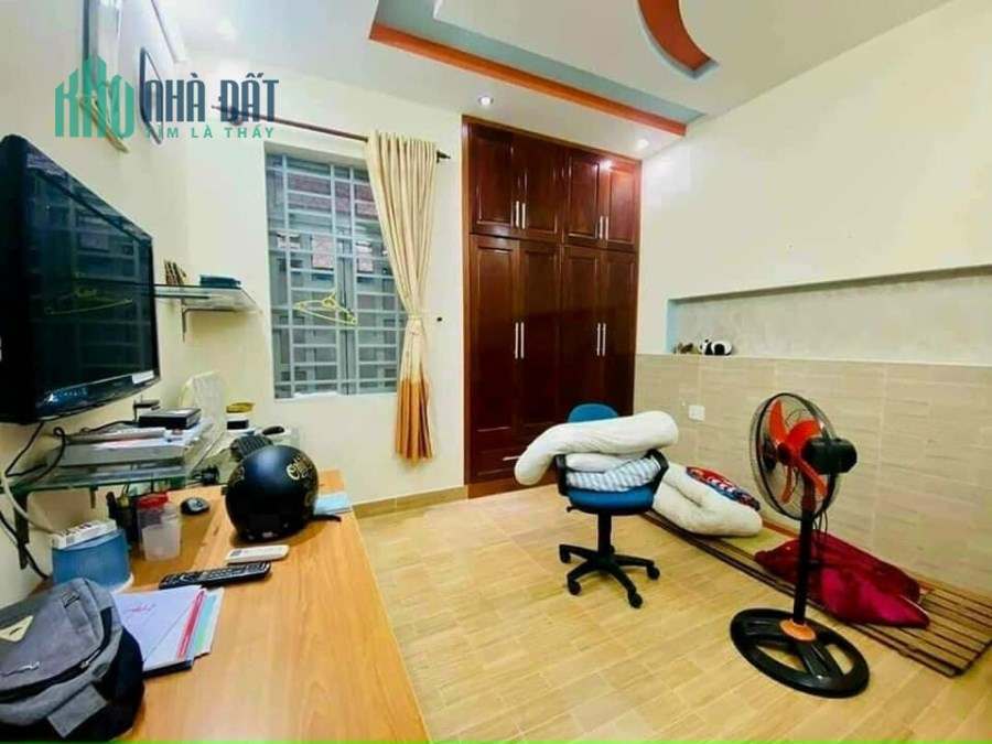 Bán nhà quận 10, 4T nở hậu, khu vip, giảm còn 6.45 tỷ, 0911687421