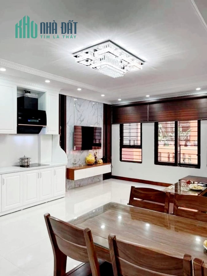 Giật mình! Căn nhà đẹp Thanh Xuân, Hà Nội, DT 45m2 x 7 tầng, Mt 5m – ô tô vào nhà