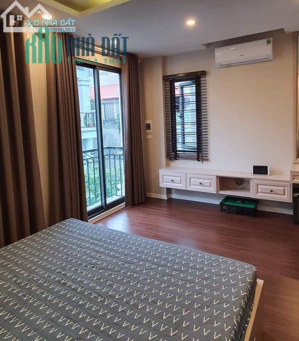 Chính chủ bán nhà Thịnh Liệt, quận Hoàng Mai, 5 Tầng, 40 M2, nhỉnh 3 Tỷ LH 0977440990.