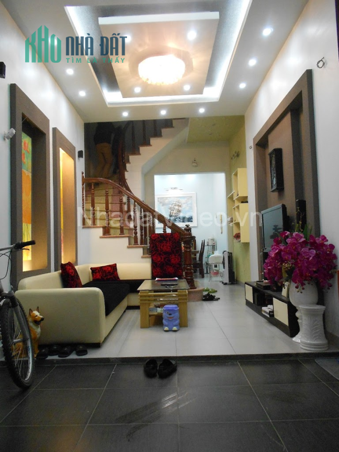 Bán nhà riêng, ngõ 123 Bằng Liệt giá 4.7 tỷ, 80m2, Oto đỗ, có sổ