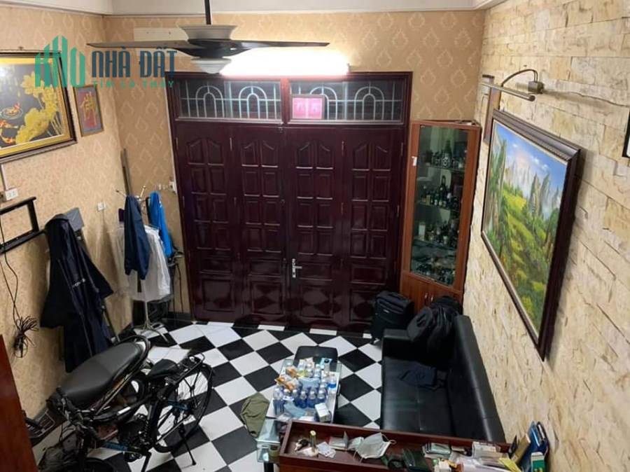 Bán nhà siêu đẹp Cát Linh, Đống Đa, 30m2*5T,MT3.6m , giá 4 tỷ 100 triệu, nhà đẹp ở luôn.