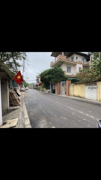bán gấp căn nhà trục chính Cổ Bi. 0983253436