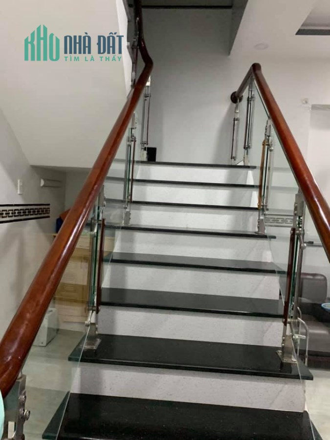 Bán nhà quận 5, vip, 5 tầng cho thuê khủng, nở hậu, 6 tỷ nhẹ, 0911687421